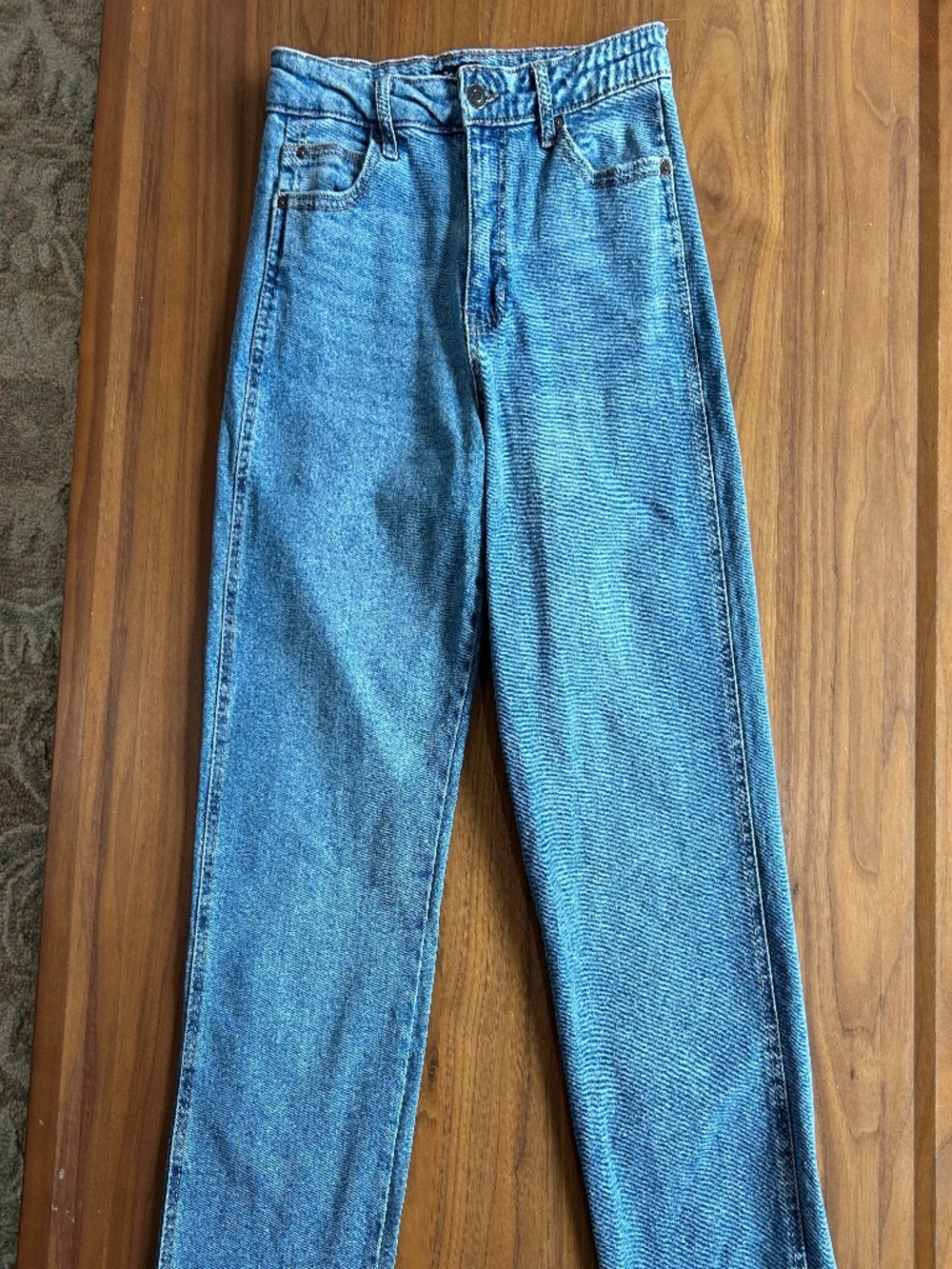 BCBG Generation Cigarette Straight Jeans Size 28 Medium Wash